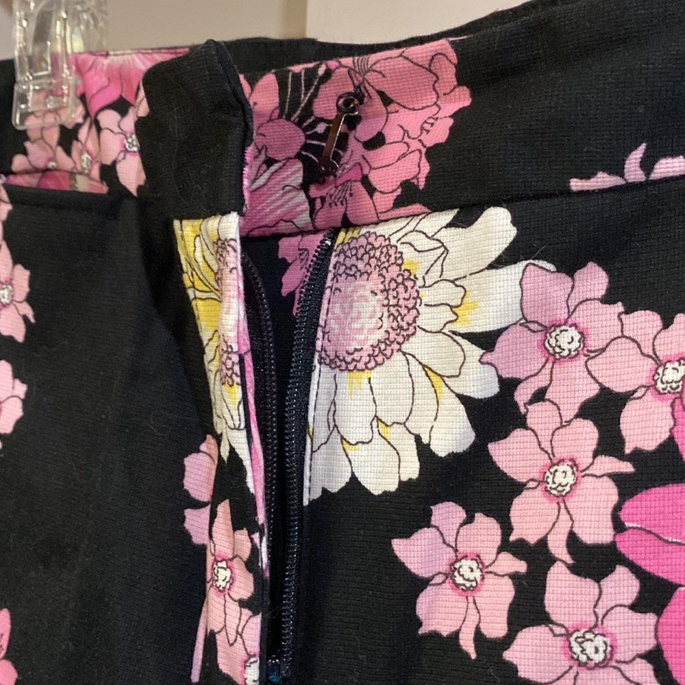 Stretch Floral Print Pants - Picture 3 of 5